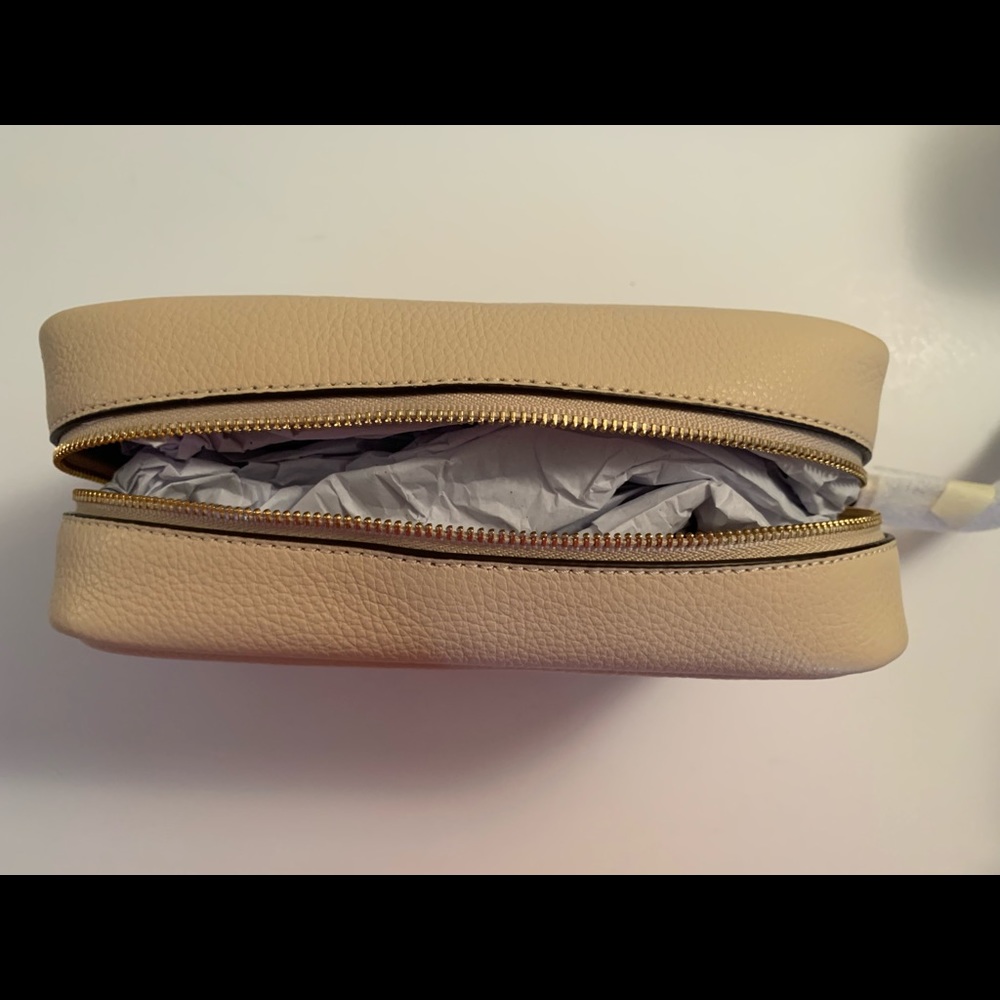 “HOST PICK” Coach X Jean Michel Basquiat Cosmetic Bag & free Clinique Eye Cream - Picture 5 of 10